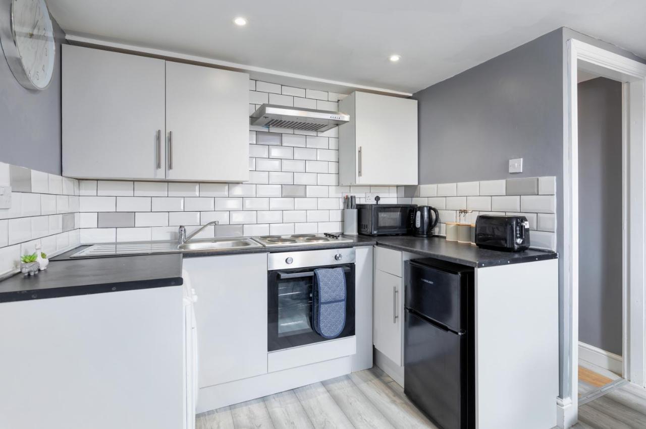 Stockton Town Centre Studio Apartments Free Parking And Wi-Fi Exteriör bild