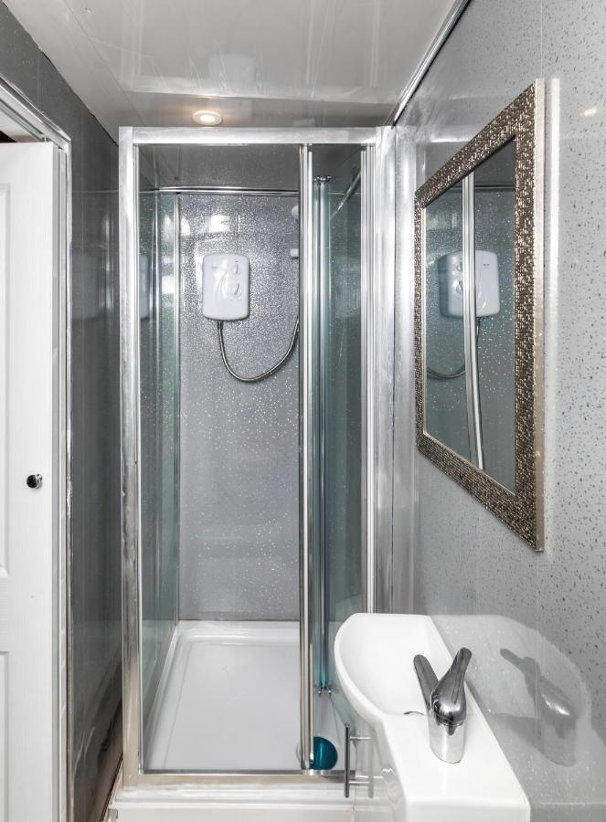 Stockton Town Centre Studio Apartments Free Parking And Wi-Fi Exteriör bild
